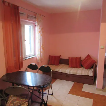 In Razanac/zadar Riviera 8231 Apartment Ražanac